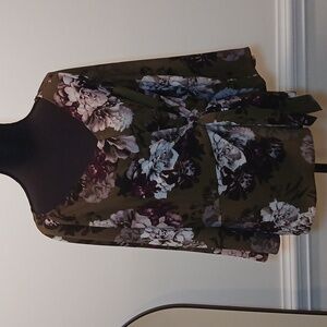 Jennifer Lopez Floral Kimono in Green and Cream